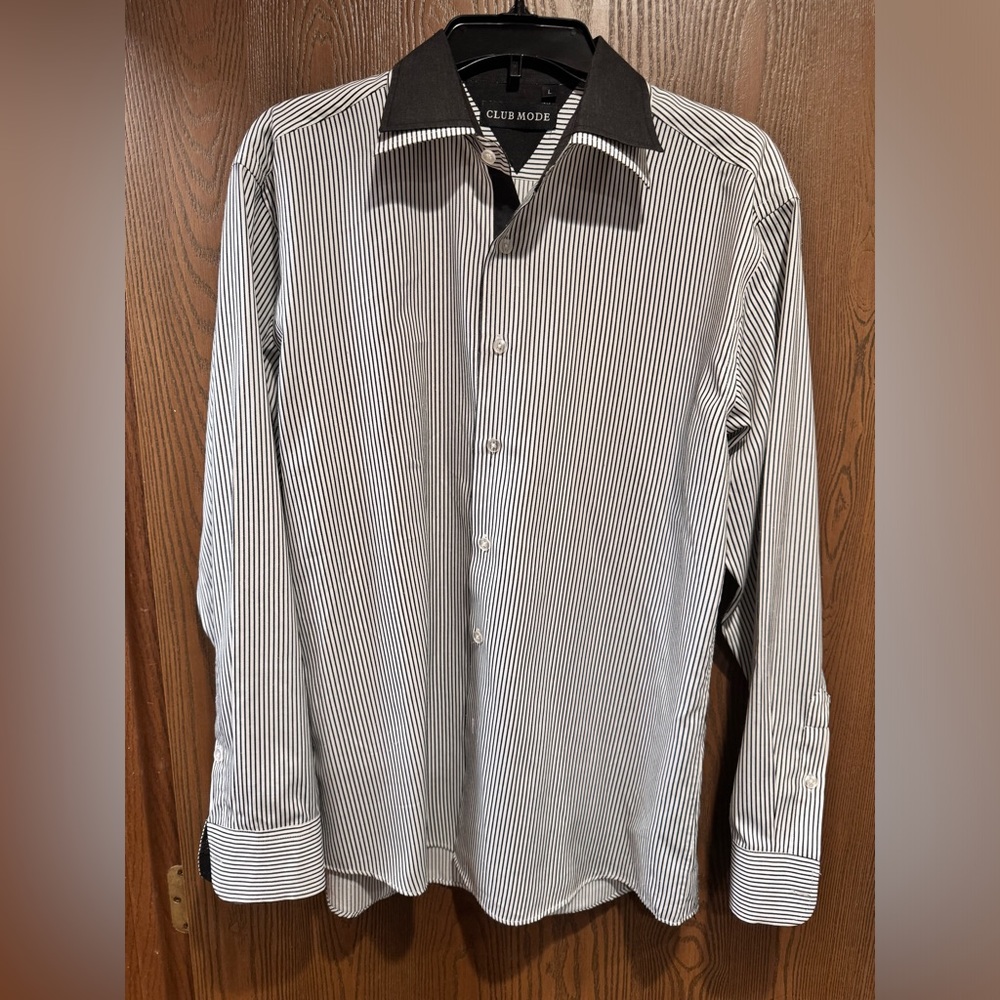 Club Mode Men’s Button Down Size L